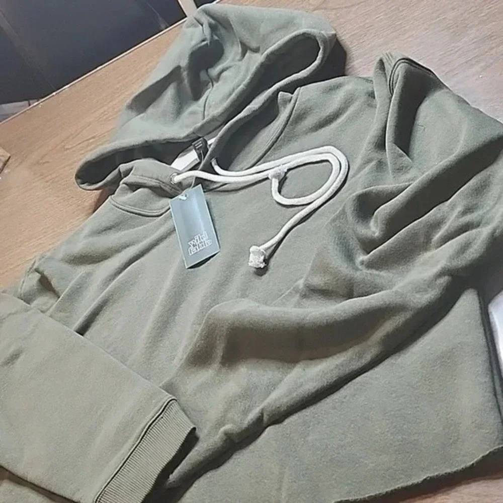 Wild Fable Cropped Hoodie, Olive Green, Womens Size Large, NEW - Picture 2 of 6